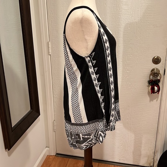 Anthropologie Akemi + Kin Tunic Tank - Picture 2 of 10